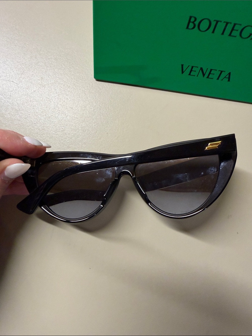 Bottega Veneta Cat Eye Sunglasses BV1018S 001 Black - Picture 14 of 15